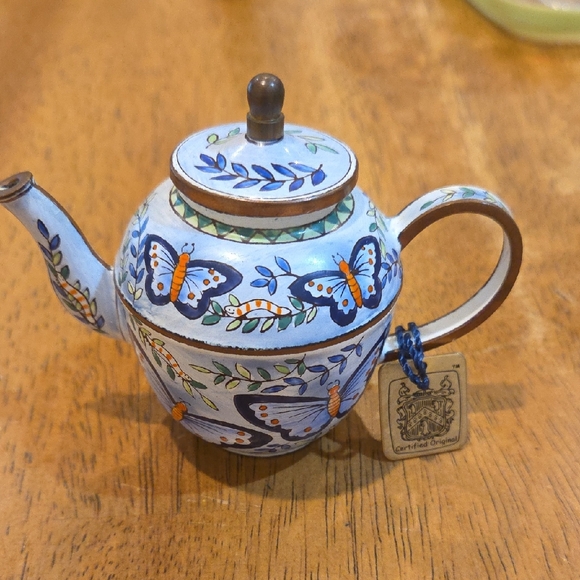 Maddicott Other - C.Maddicott Vintage Trade Plus Aid a Pot Miniature Enamel Collectibles Tea Pot